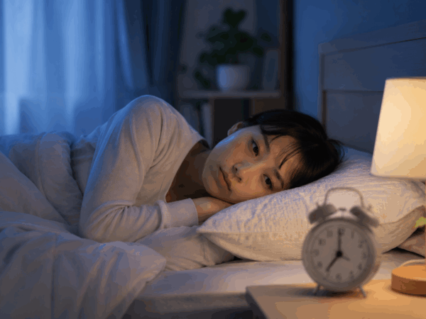 なかなか寝付けない原因は自律神経だけじゃない？意外な身体の原因と改善法